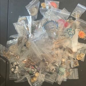 Vintage 2 Now pre bagged jewelry/accessory lot #PM-11